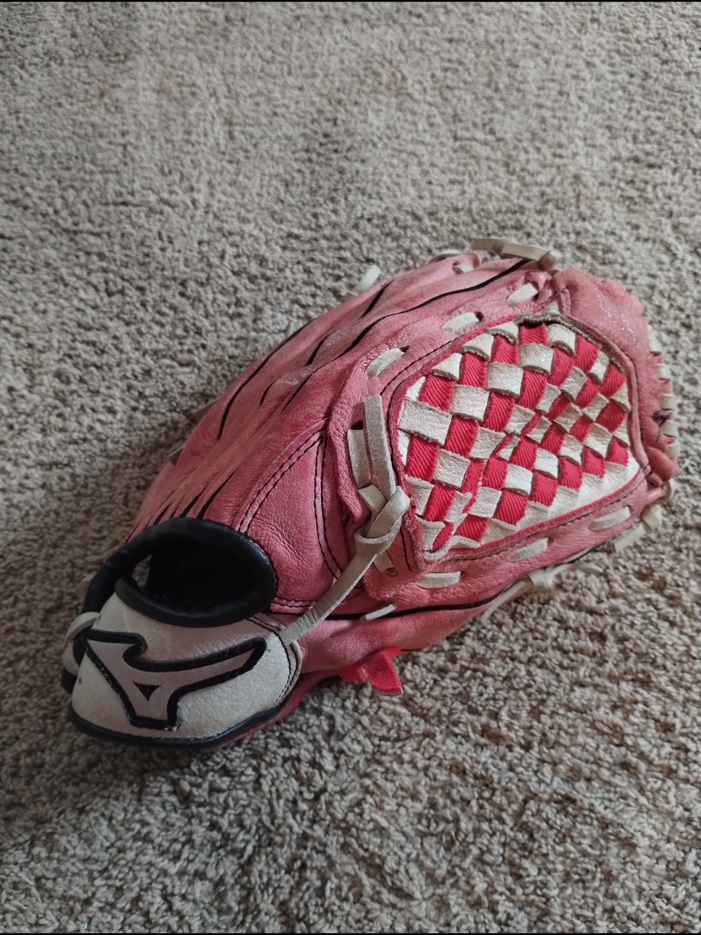 Mizuno RedWoven Accent 11.5 Inch Baseball Glove Game Ready